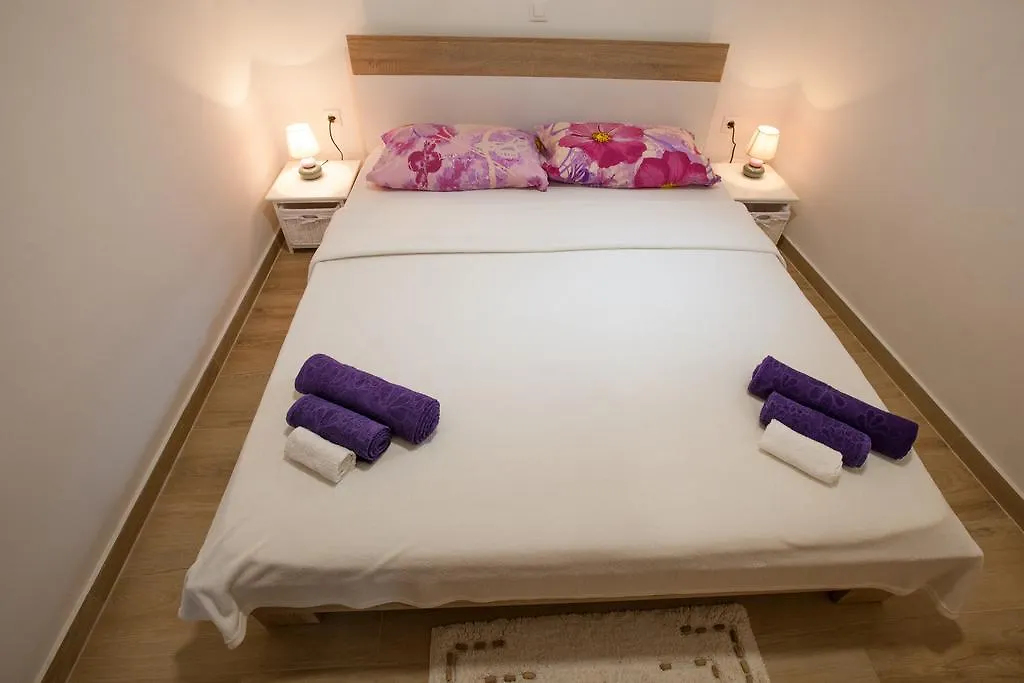 Apartment Irma Pola