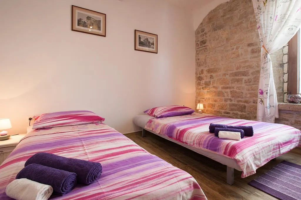 Apartment Irma Pola