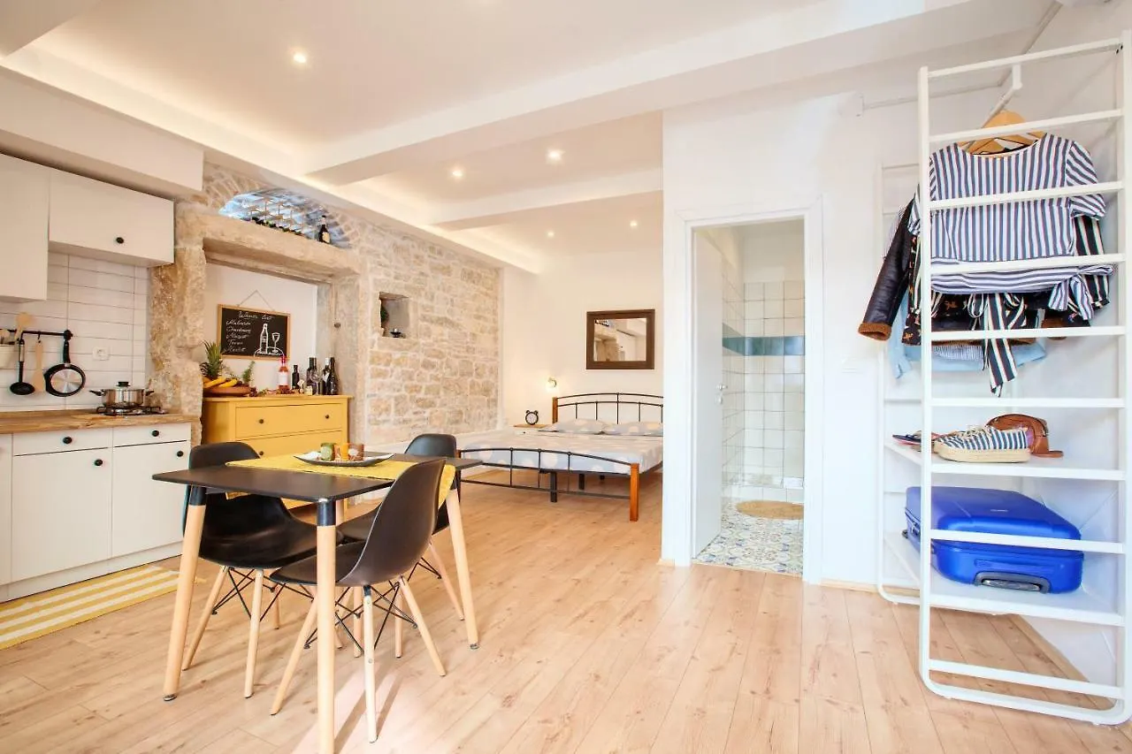 Apartment Irma Pola