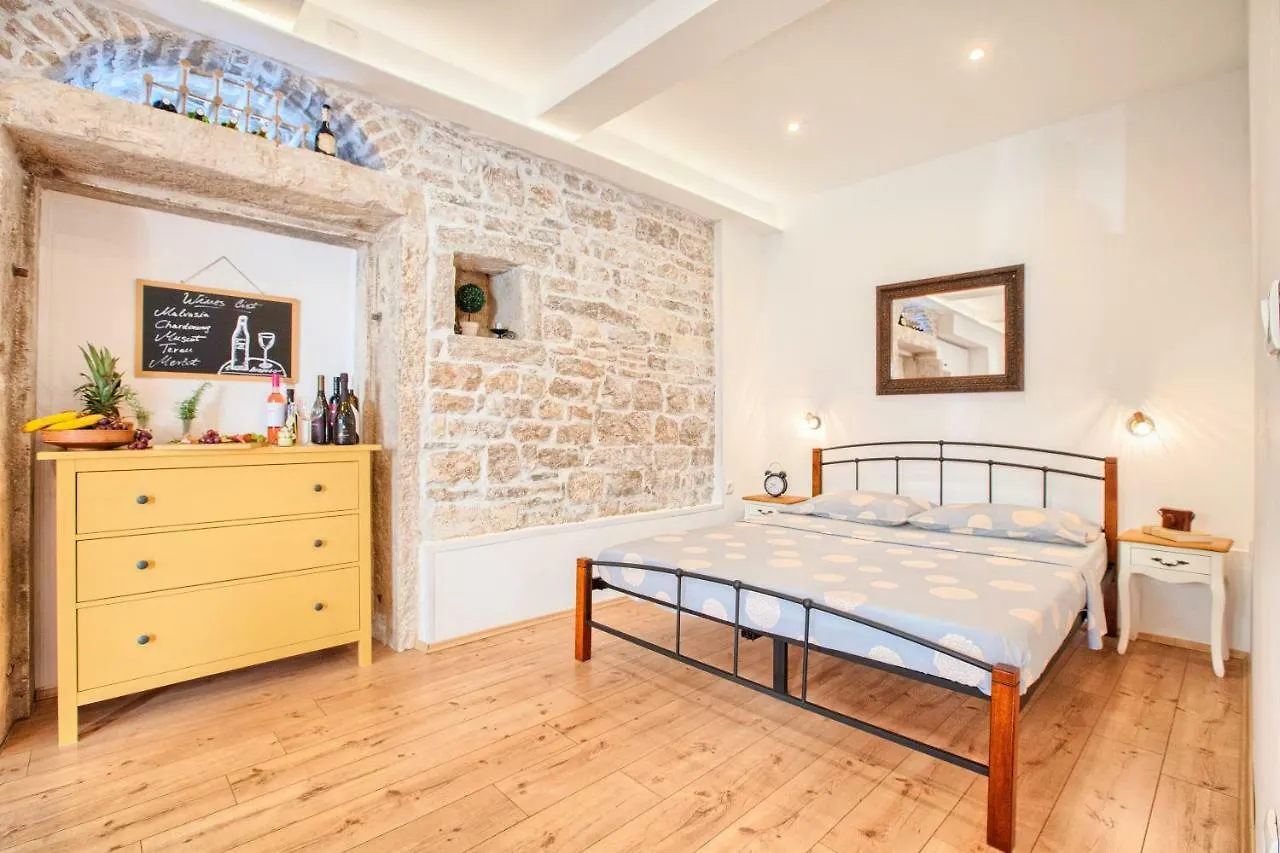 Apartment Irma Pola