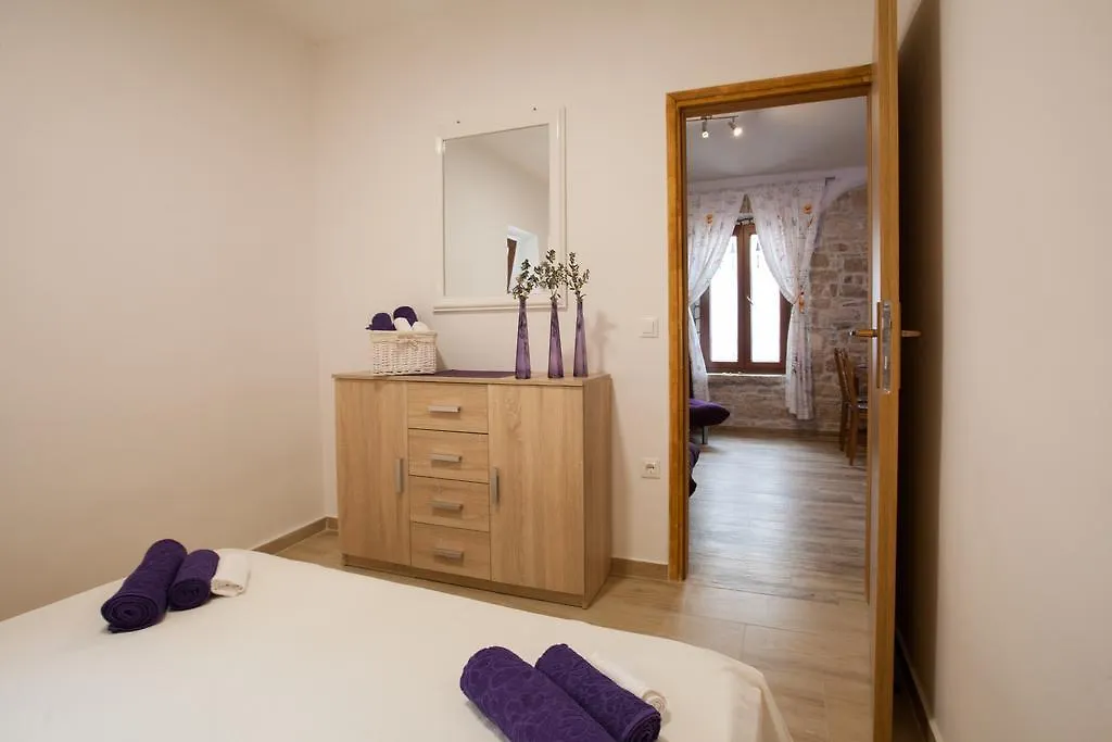 Apartment Irma Pula